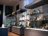 Islamic Middle East gallery showing projection and contemporary screen. &copy; Ashmolean Museum, University of Oxford