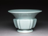 Jardiniere with green glaze (EA1956.3931)