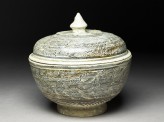 Covered bowl with feather-floral designs (EA1965.55)