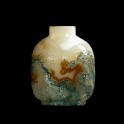Agate snuff bottle