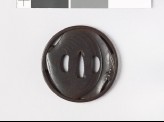Round tsuba with clam shells (EAX.10471)