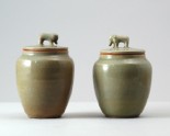 Greenware jar and lid surmounted by an elephant (LI1301.190.2)