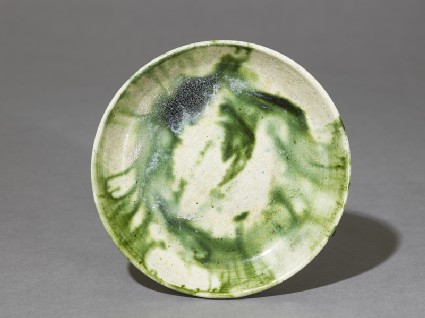 Saucer with splashed decoration in greentop