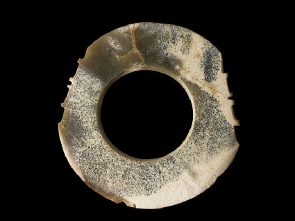 Notched disc axe, or xuanjiside