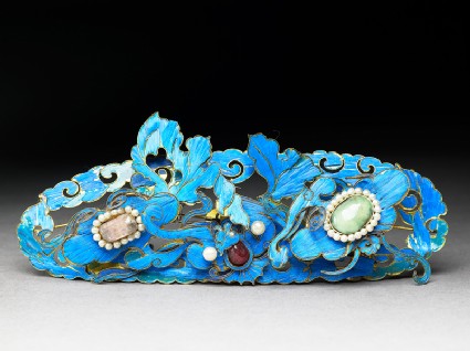 Hair ornament with flowers and cloudsfront