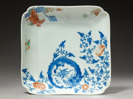 Square dish depicting a dragon chasing a flaming pearltop