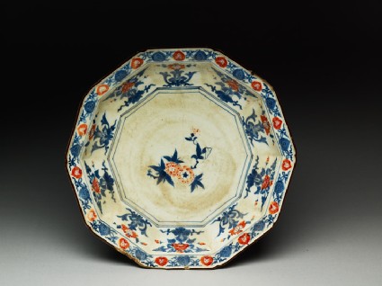 Decagonal plate with prunus and peony flowerstop