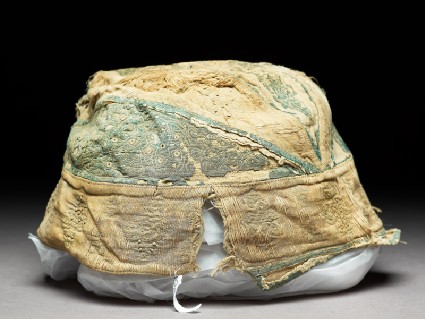 Cap with interlacing circles and starsside