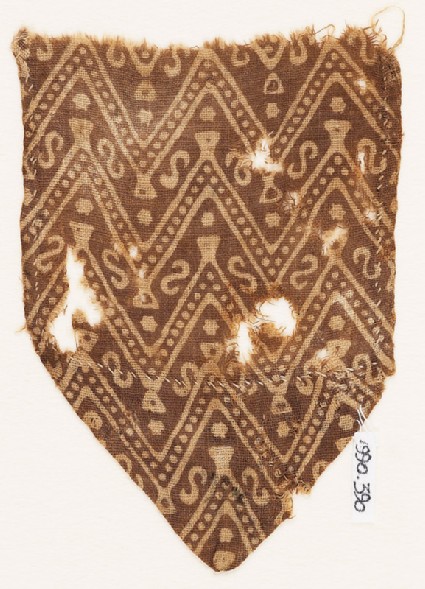 Tab with chevrons, stars, and S-shapesfront