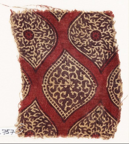 Textile fragment with pointed ovalsfront