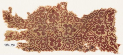 Textile fragment with quatrefoils and tendrilsfront