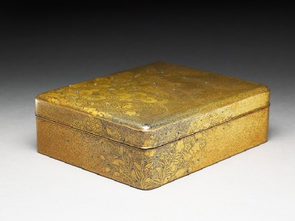 Writing box with chrysanthemumsoblique