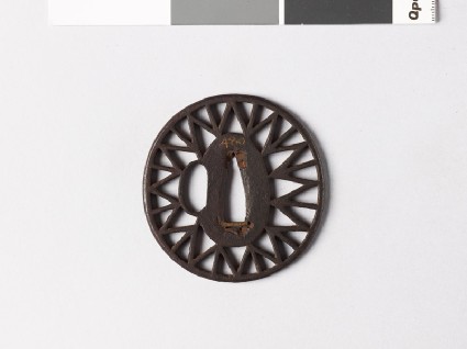 Tsuba with arrow-head shapesfront