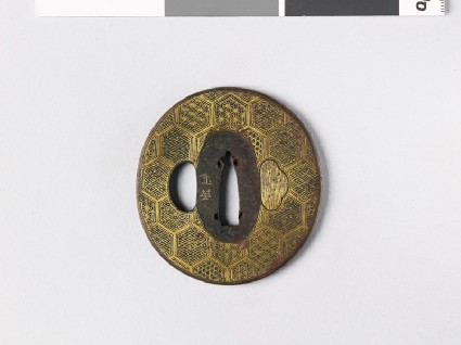 Tsuba with hexagonal chequer patternfront