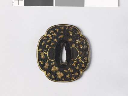 Mokkō-shaped tsuba with autumn flowersfront