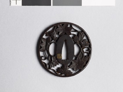 Tsuba with vinefront